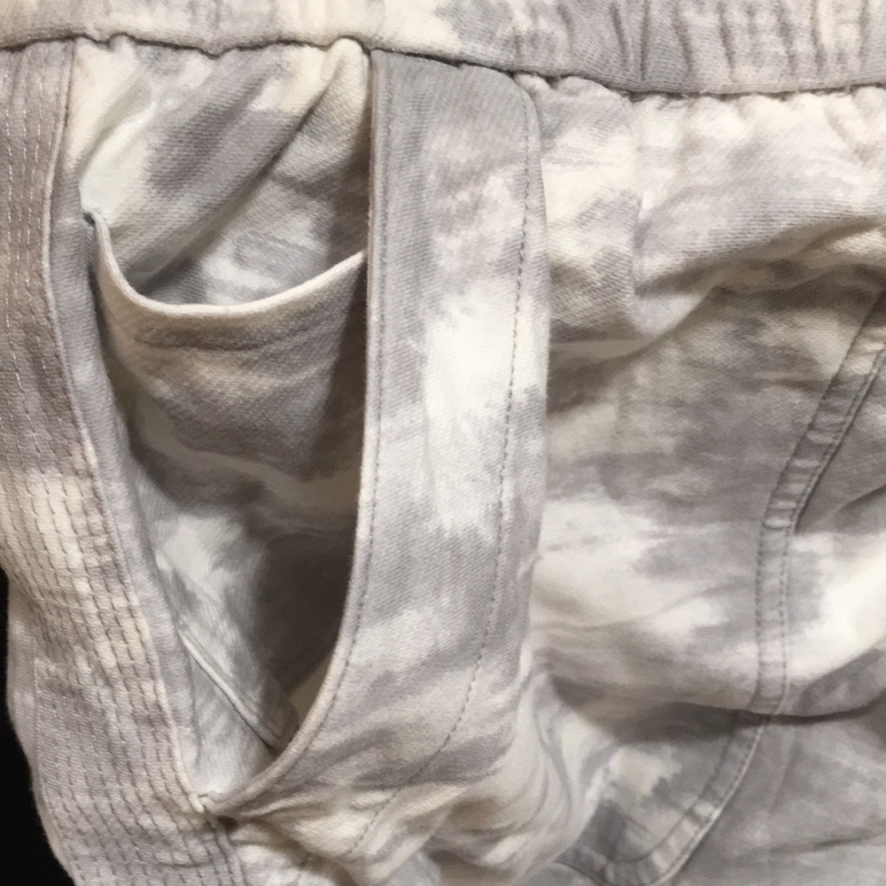 Athleta Farallon Tie Dye Inversion Print Joggers Z. - Picture 10 of 16